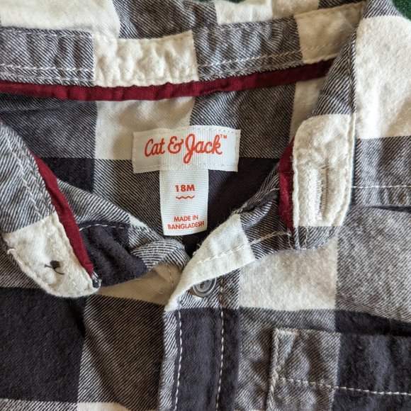 Bundle of Toddler Boy's Flannel Button Down Shirts 💙 - Picture 6 of 7